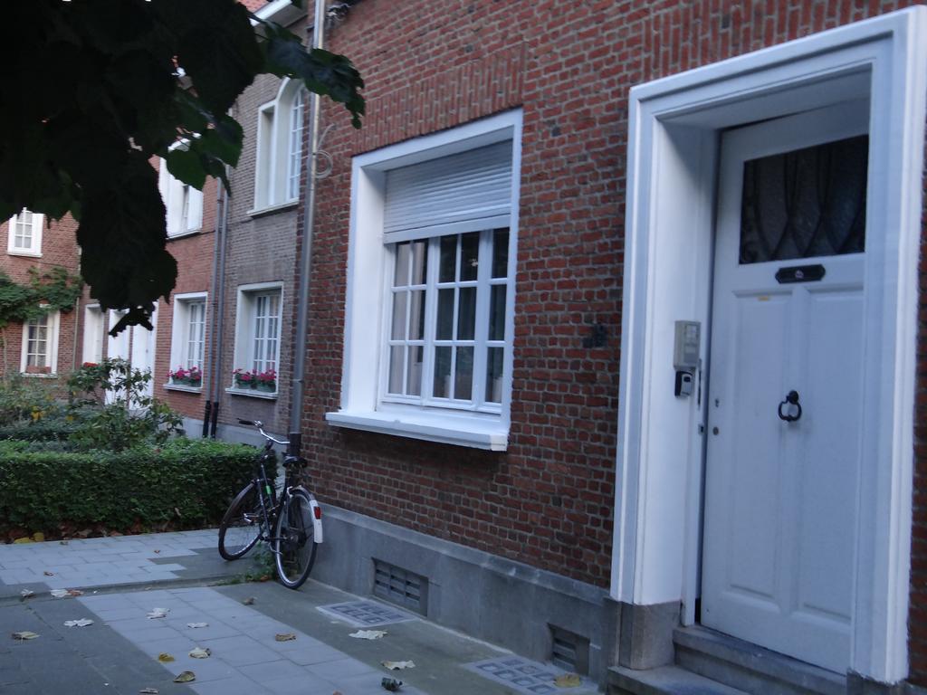 Guest House Dasos Kynthos 월뤼브생랑베르 객실 사진